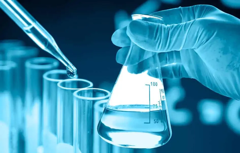 Análisis de laboratorio y toma de muestras de agua - Sanitas Ambiental